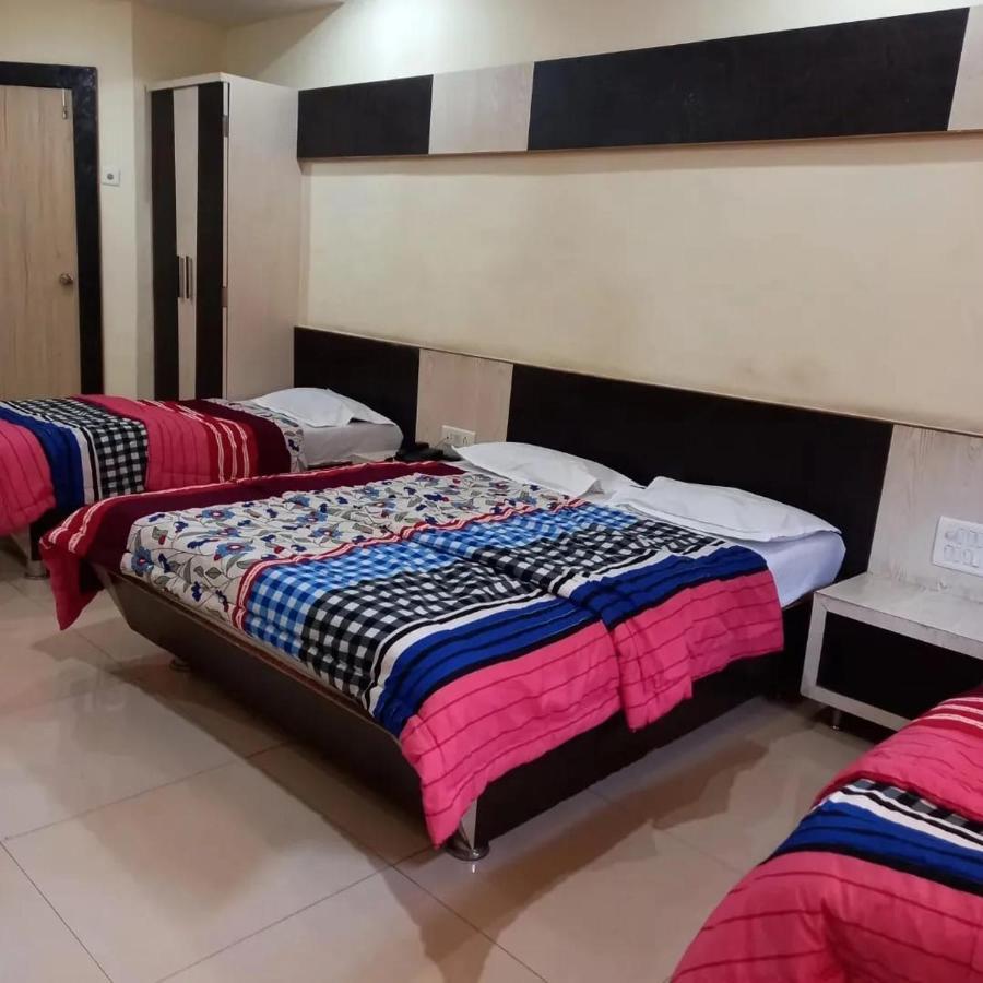 Sharan Hotel Shirdi Exterior foto